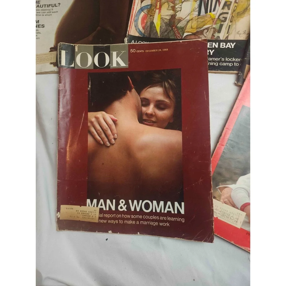 N/A look magazine